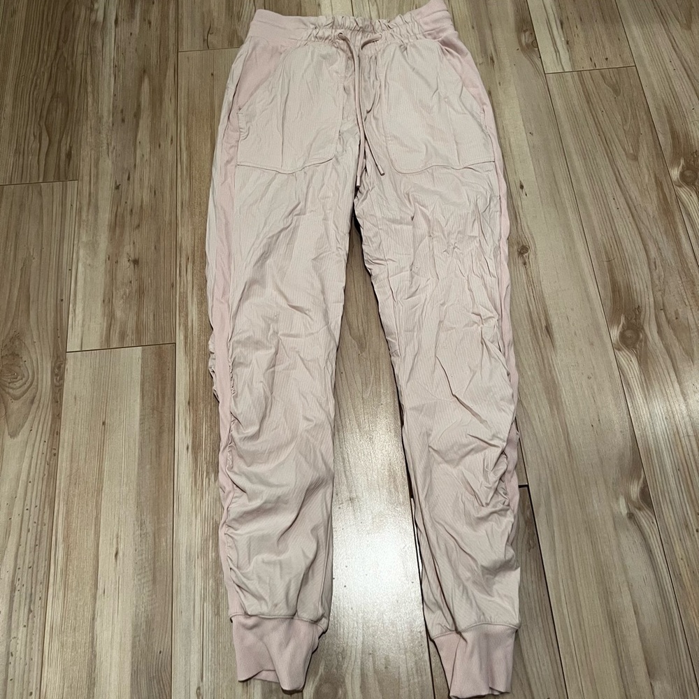 Lululemon in studio pant